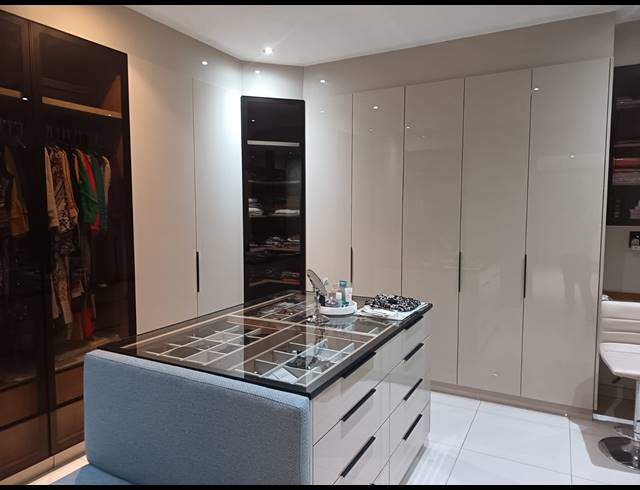 4 BEDROOM HOUSE FOR SALE IN UMHLANGA CENTRAL